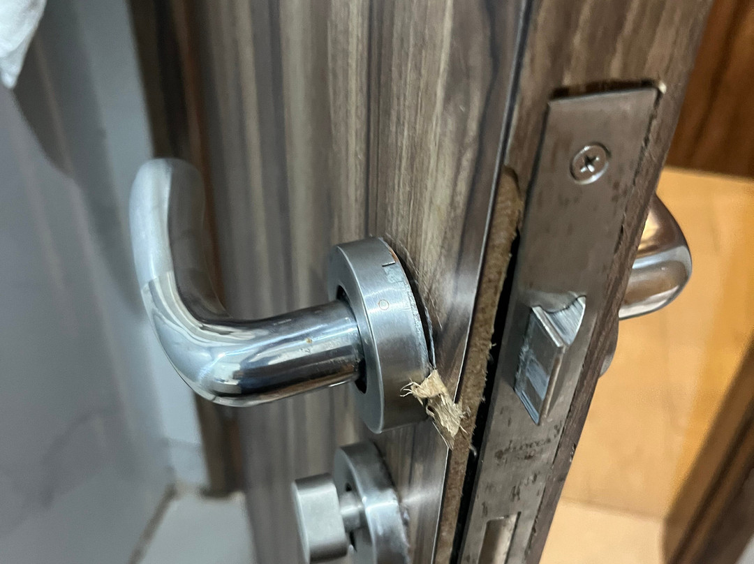 Raja Hotel Kuta Mandalika主图