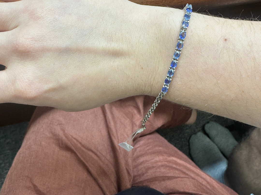 Blue Moon Gem And Jewel-加勒必去景点