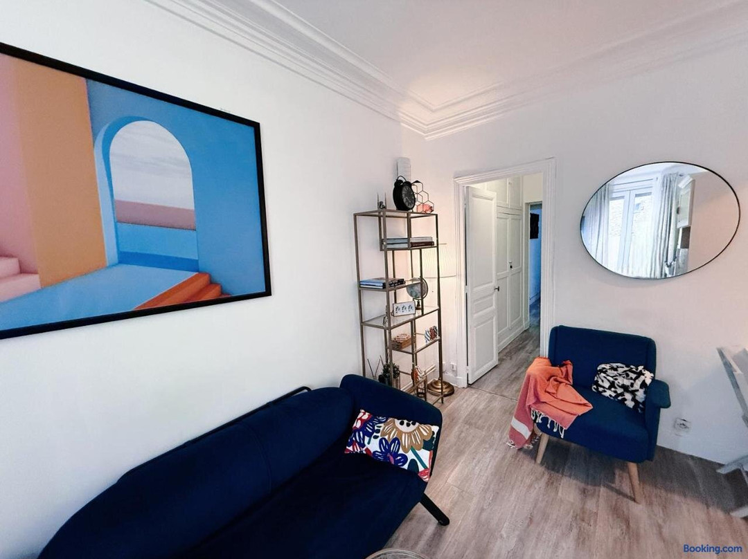 1 Double BedRoom in apartment in Paris