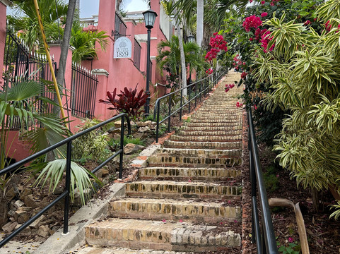 JS Miller Taxi and Tours-圣 托马斯必去景点