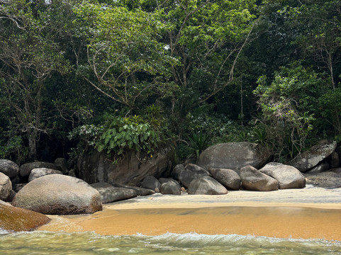 Barca do Dente-安格拉杜斯雷斯必去景点