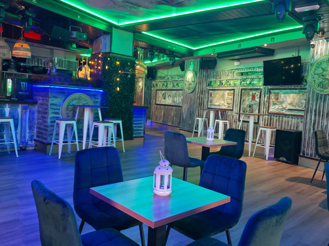 Doblon Premium-Adra必去景点