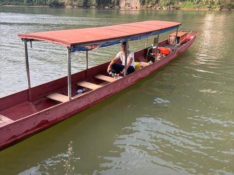 Ou River House主图