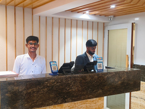 苏拉特市中心姜之酒店主图