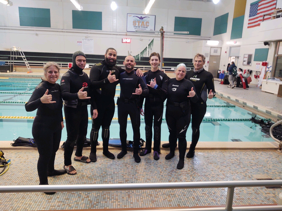 Scuba Guru - Diving Certification and Classes-布兰斯堡必去景点