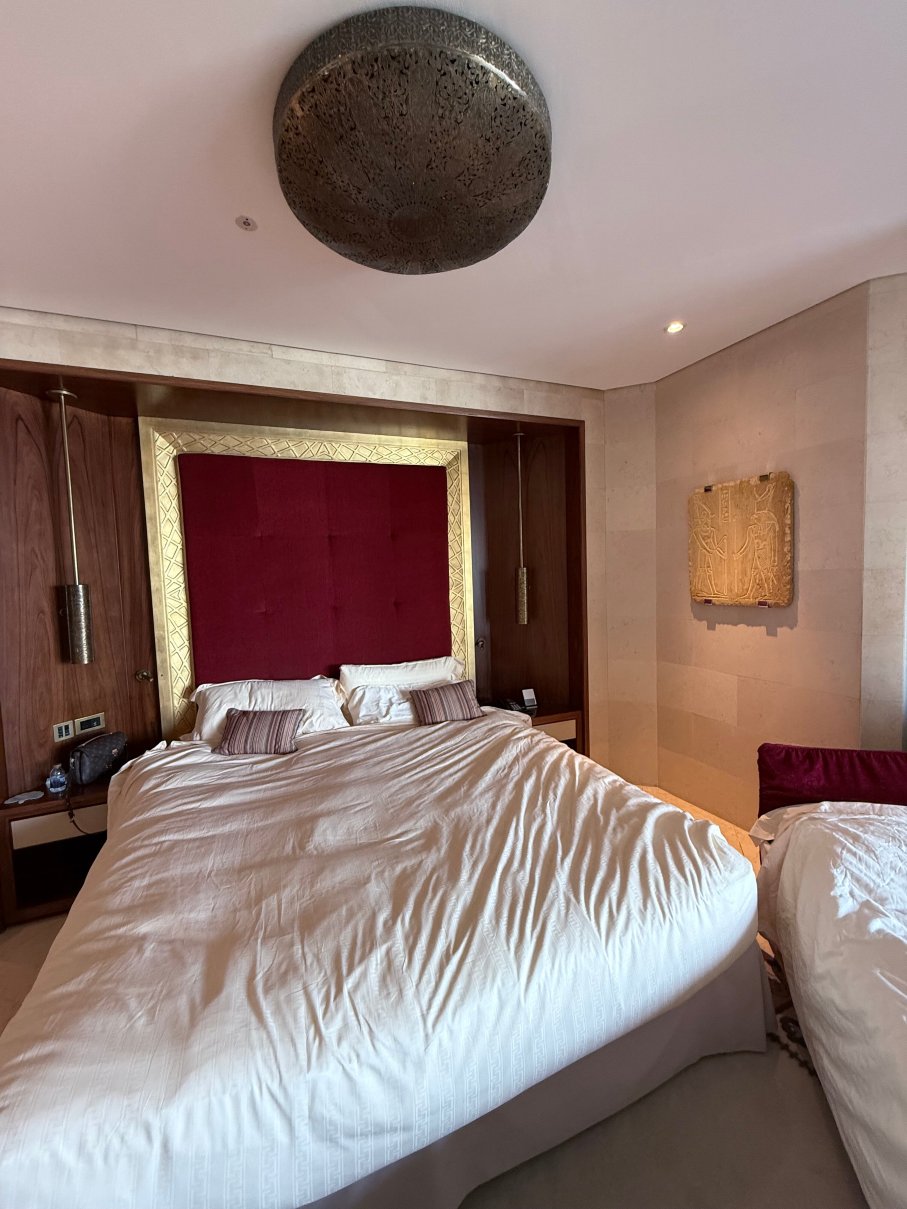 迪拜莱佛士酒店-客卧