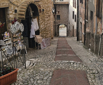 Porta Romana-Fumone必去景点