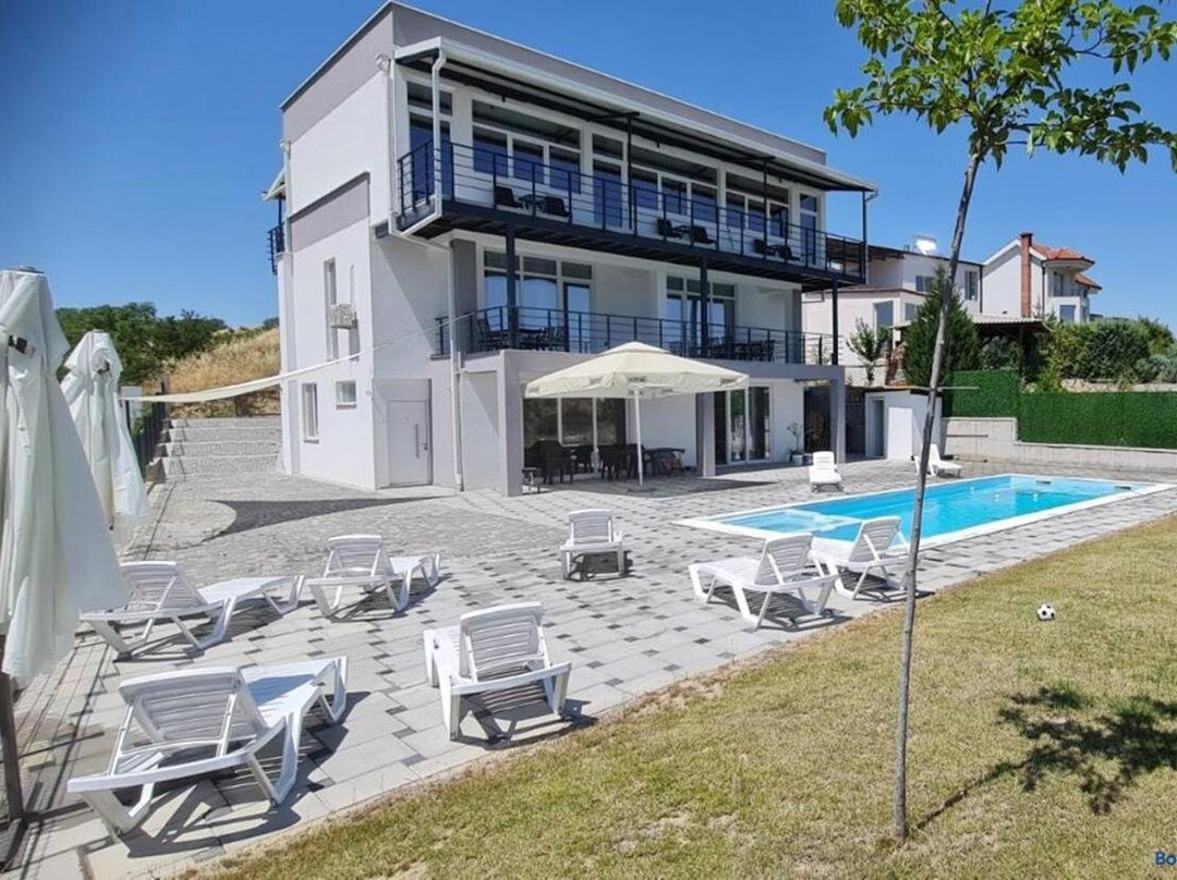 Tashev Apartments
