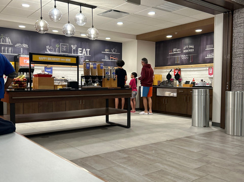 纽约州蒙蒂塞洛欢朋酒店主图