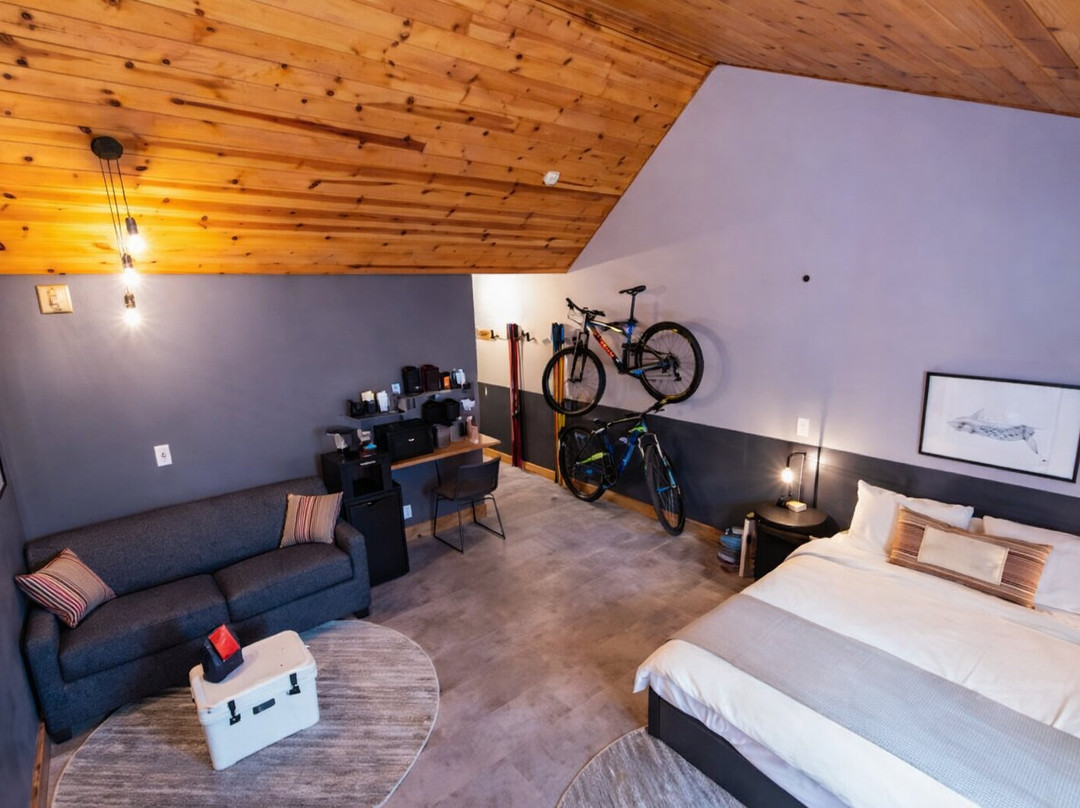 芒特沙斯塔小屋主图
