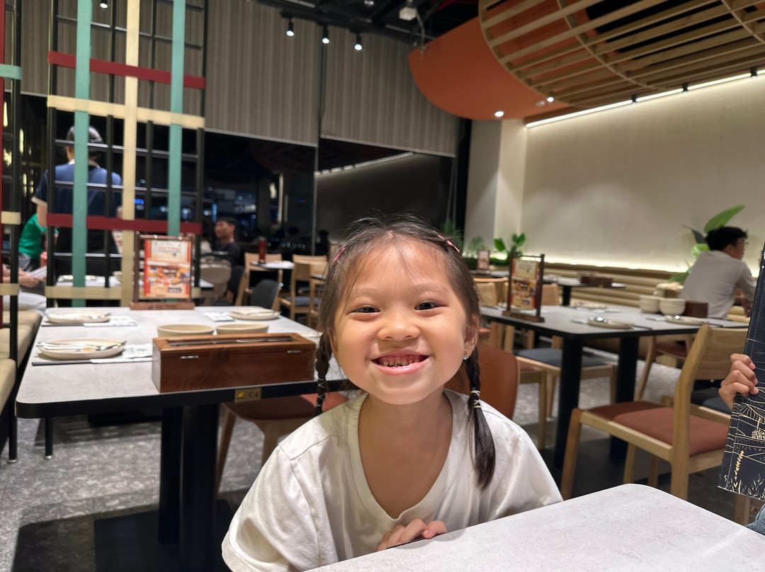 Thai Market Restaurant -  Lê Văn Việt