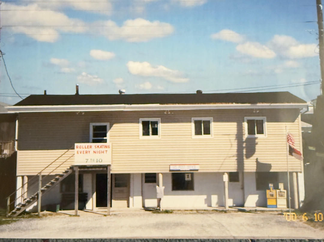 Topsail Beach Skating Rink-Topsail Beach必去景点