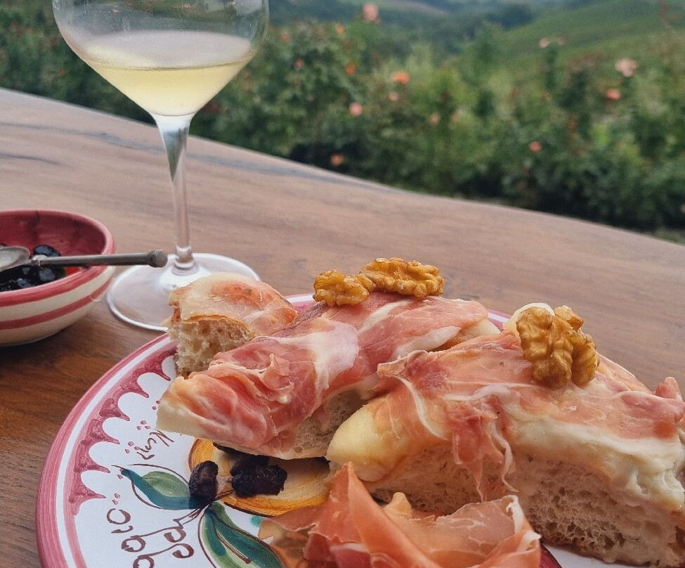 Cantina Il Poggio-萨尔索马焦雷泰尔梅必去景点