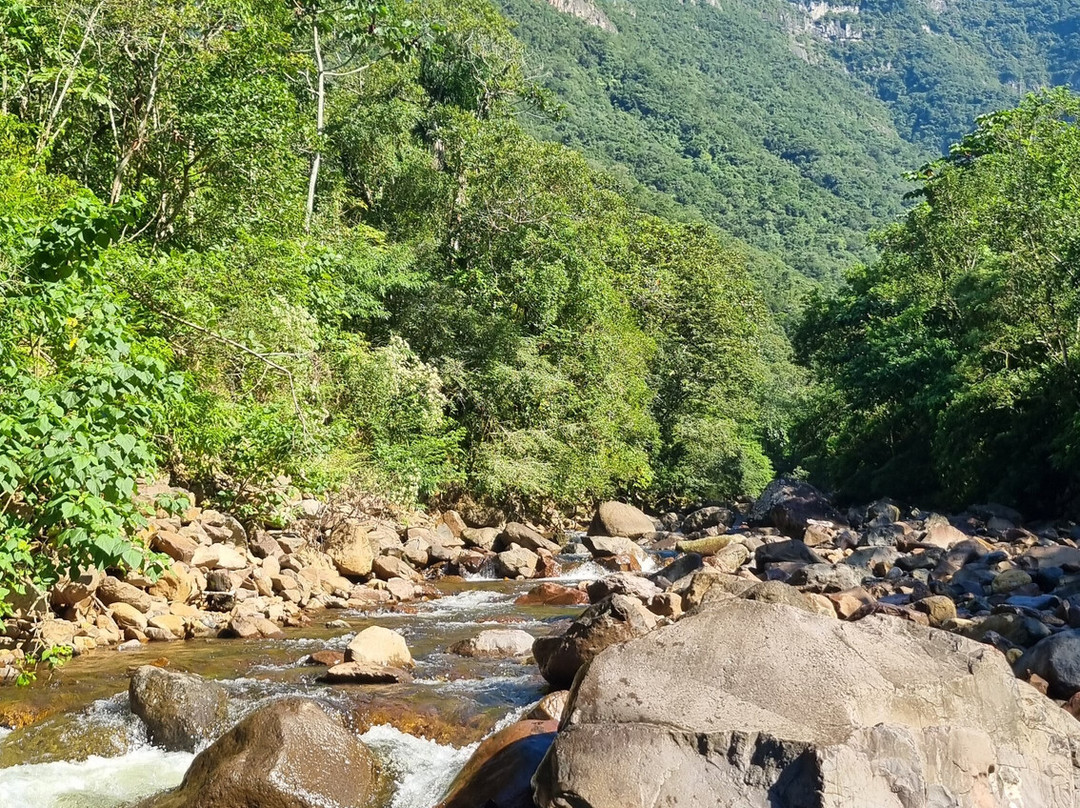 Trilha do Canyon Malacara (entrada na fenda)-Praia Grande必去景点