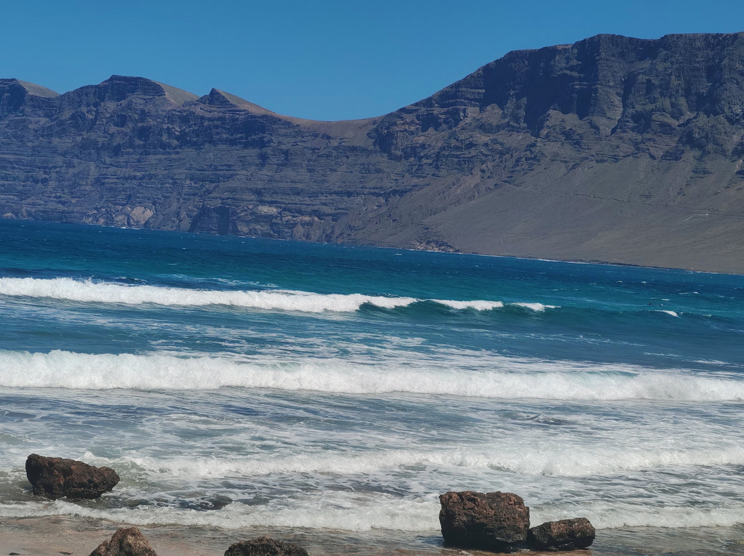 Famara Beach-兰萨罗特必去景点