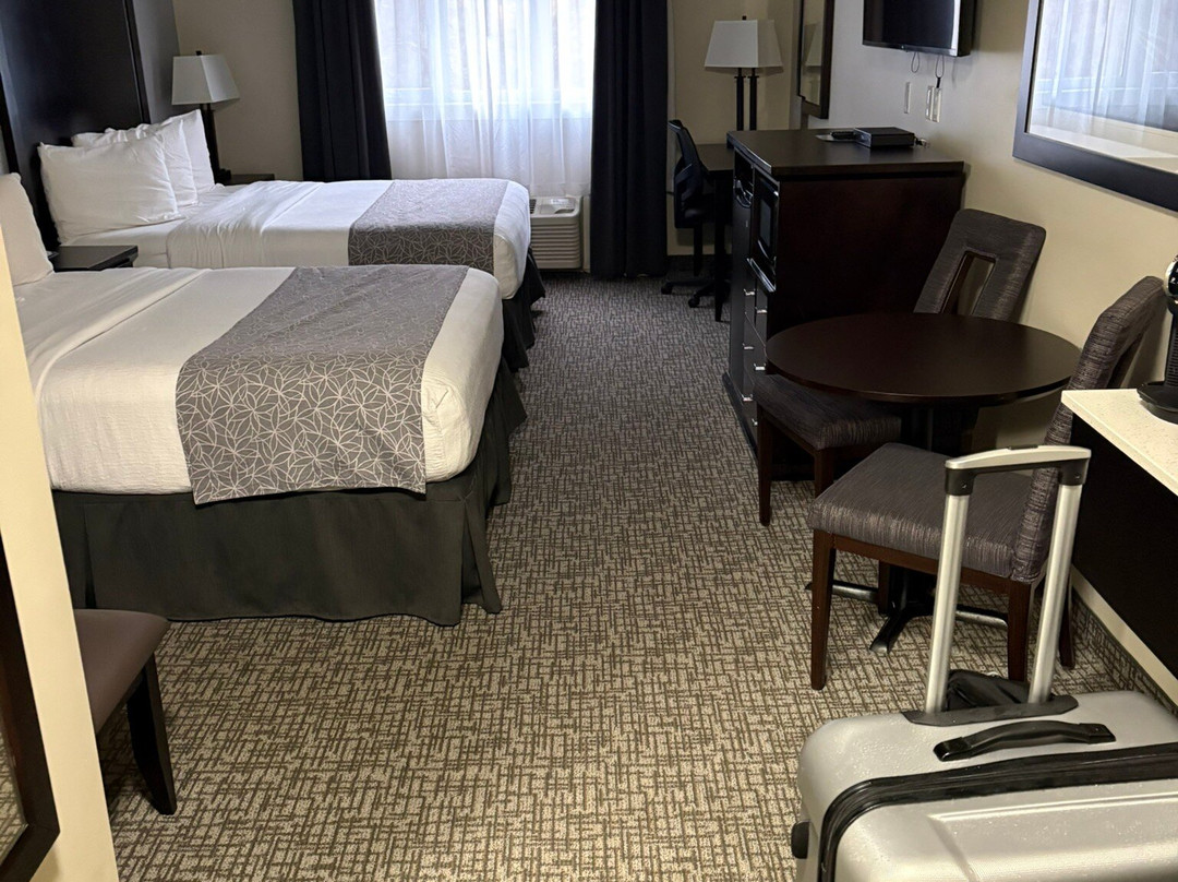 The Kanata Blairmore Hotel主图