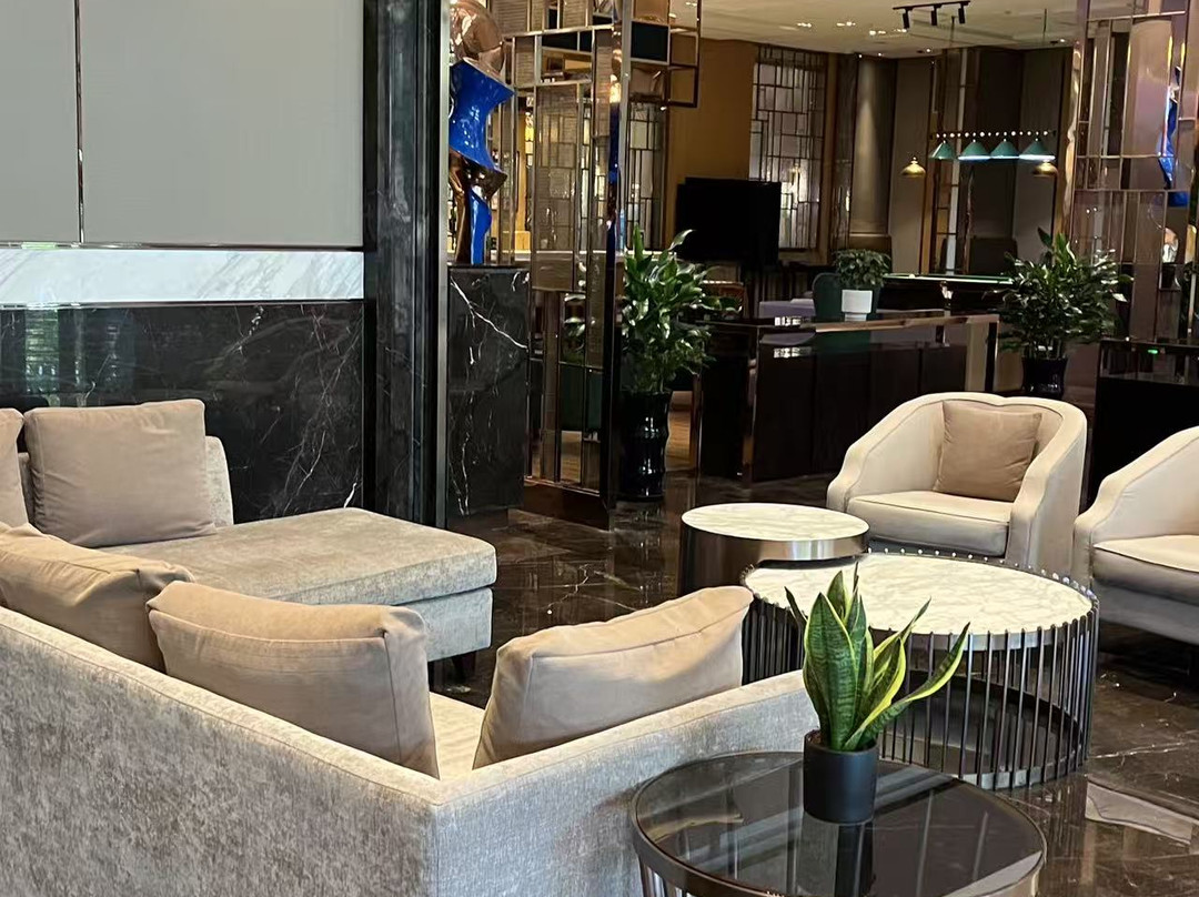 宁波北仑世茂希尔顿逸林酒店主图