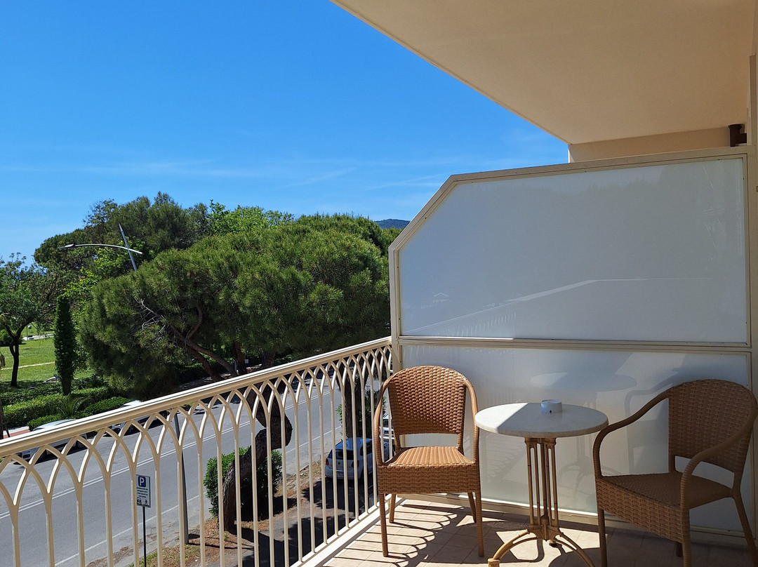 Exclusive - Hotel & Apartments主图