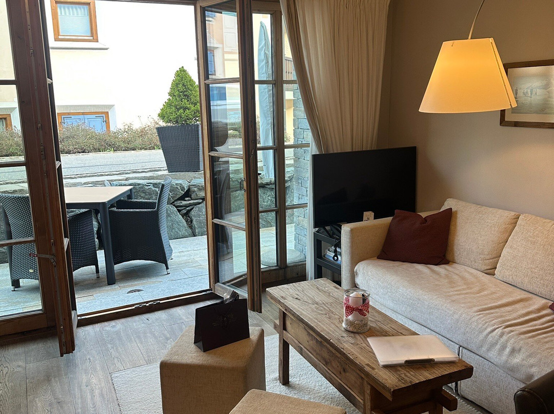 霍特力诺佩蒂特小木屋旅馆主图