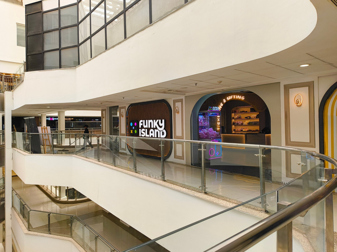 Rcube Monad Mall, Noida
