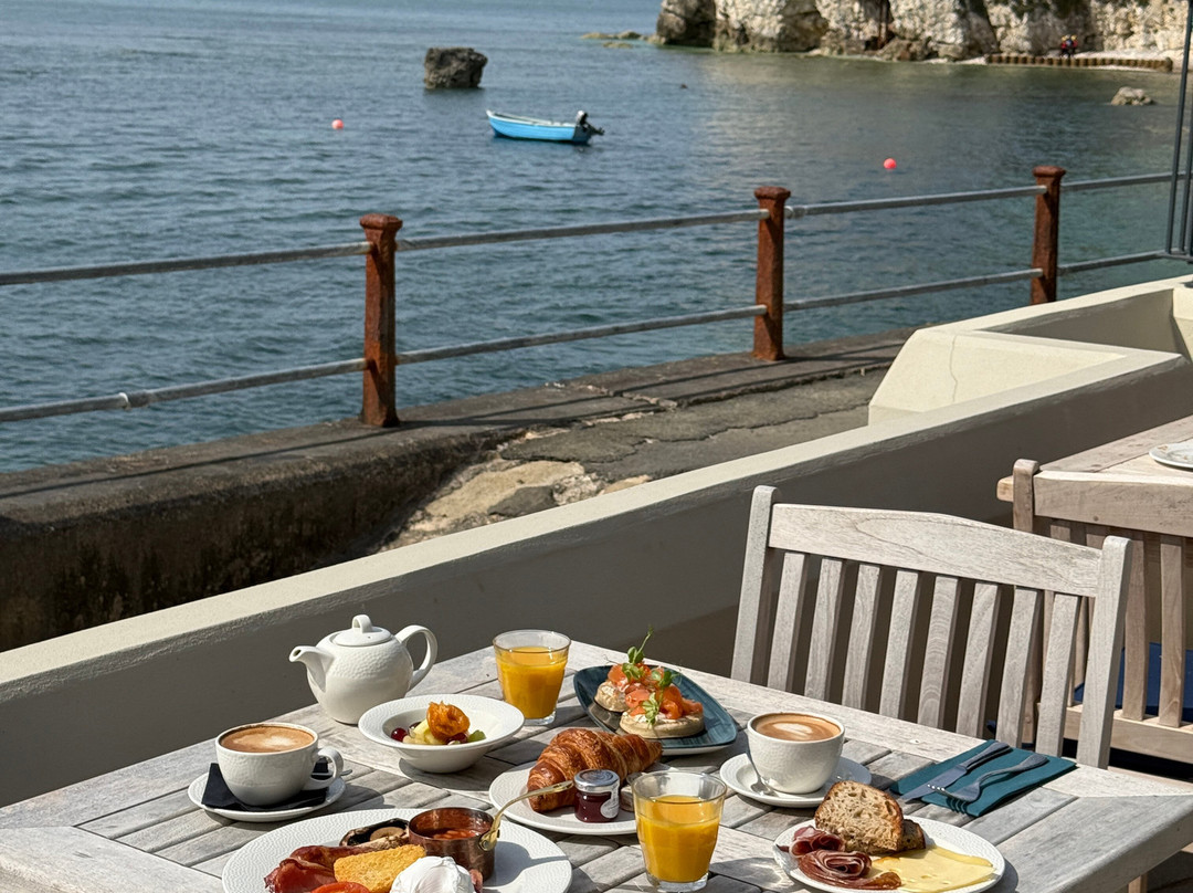 Albion Hotel - Freshwater Bay主图