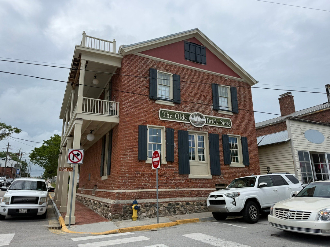 Swansboro Artisans and Antiques
