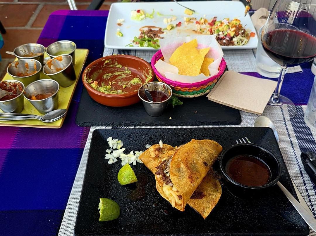 Los Tres Agaves
