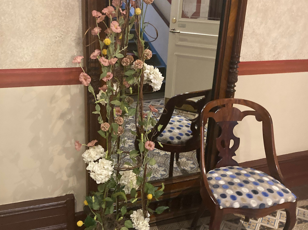 皇家酒店主图