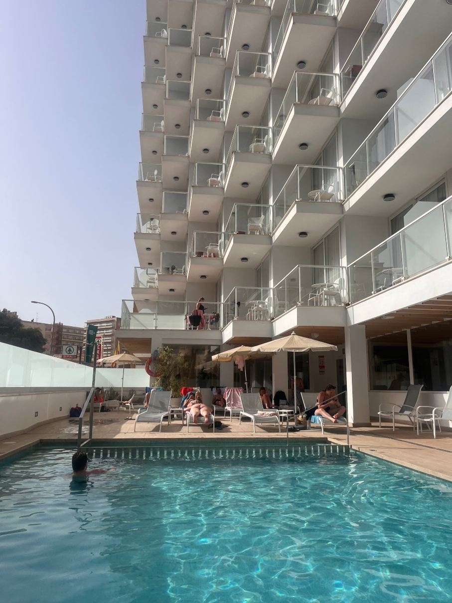 HSM 松维里酒店-旅行者