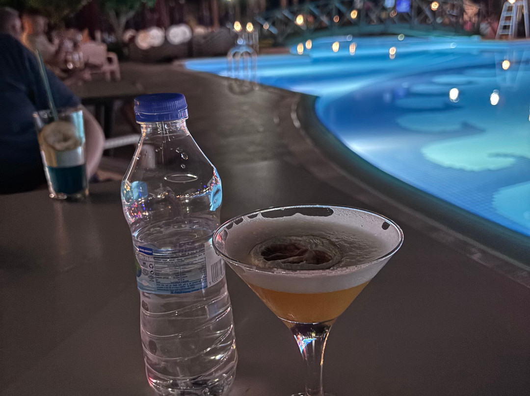 时尚阿斯班多斯海滩全包式酒店主图