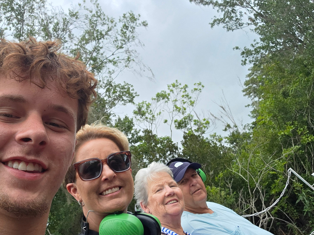 Swamp Fever Airboat Adventures-Lake Panasoffkee必去景点