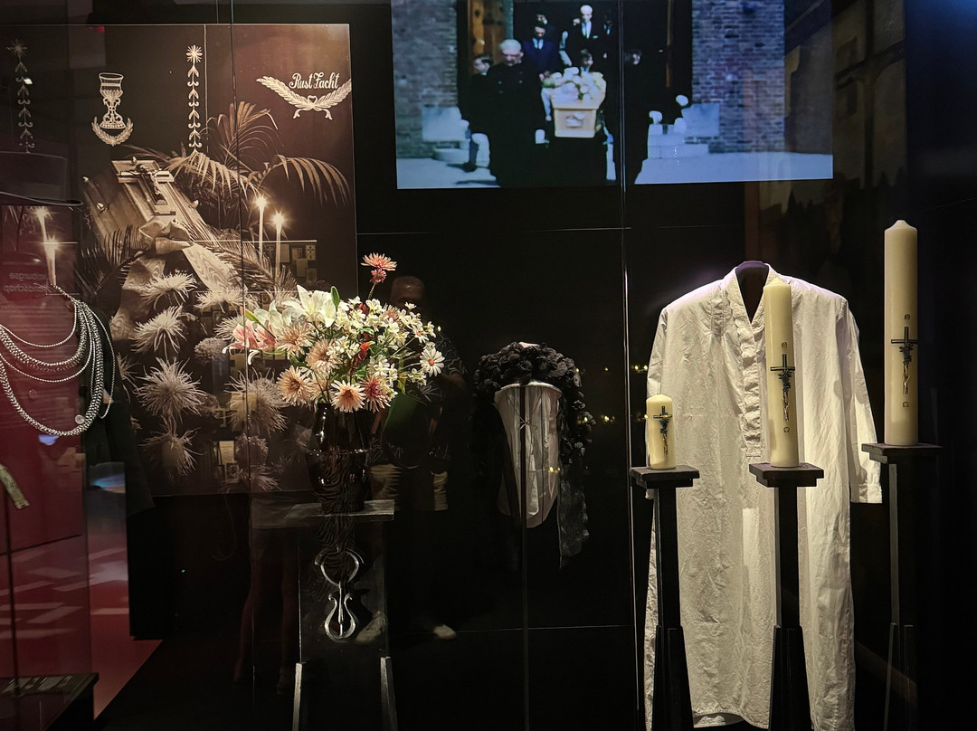 Limburgs Museum-芬洛必去景点