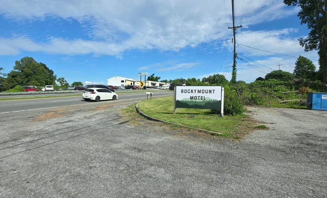 Rocky Mount Motel near Hwy 220