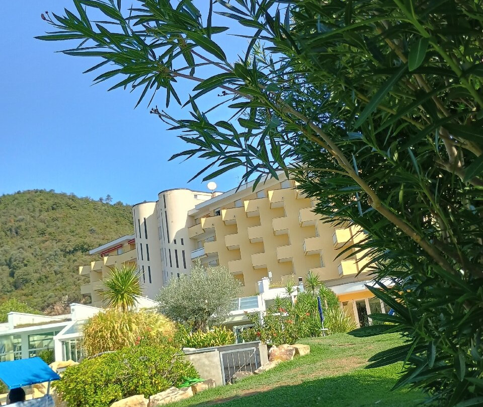 莱昂纳多温泉酒店主图