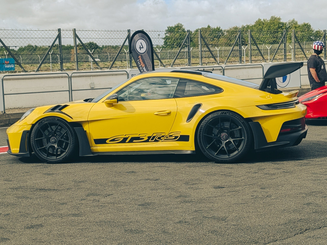 Motorsport Academy - Circuit du Val de Vienne-Le Vigeant必去景点