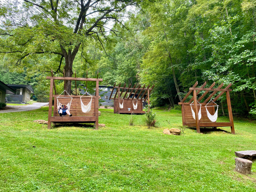 Lakeview at Fontana Inn & Treetop Soaking Cabanas主图