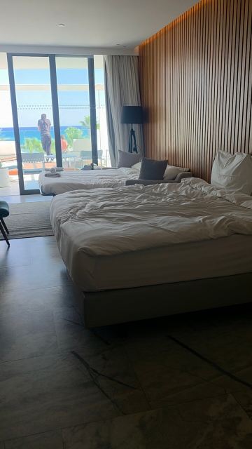 拉纳卡丽笙海滩度假酒店-旅行者