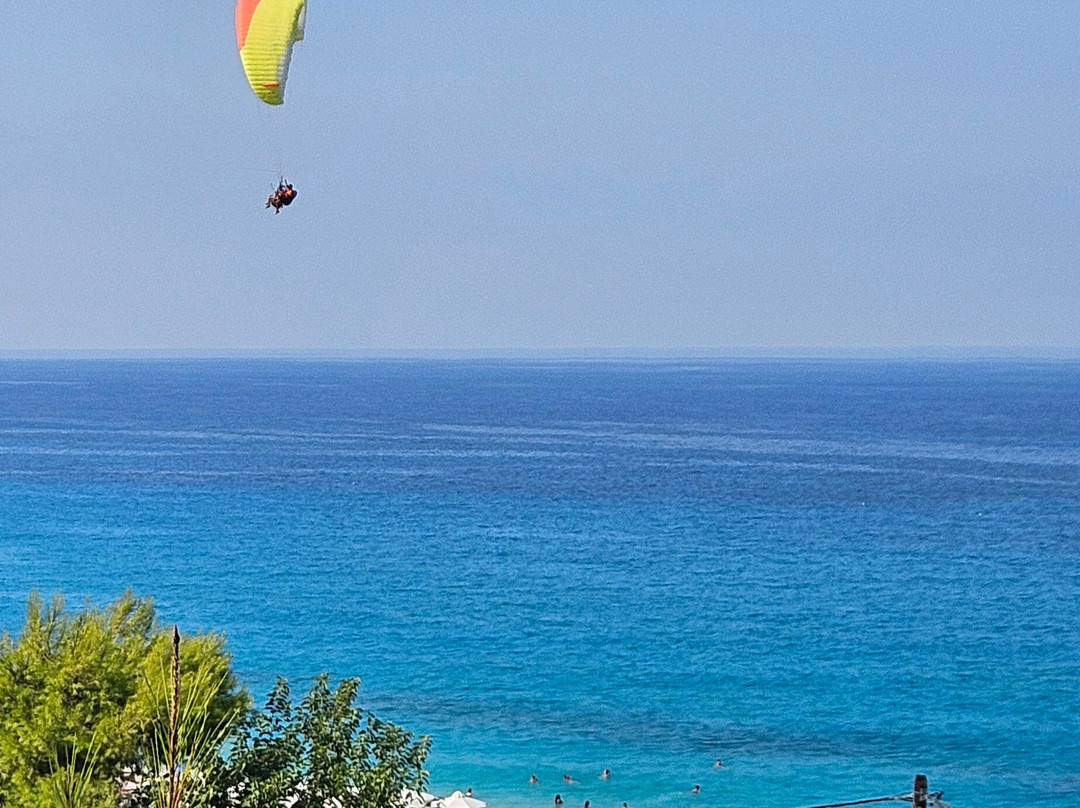 Kathisma Beach-Agios Nikitas必去景点