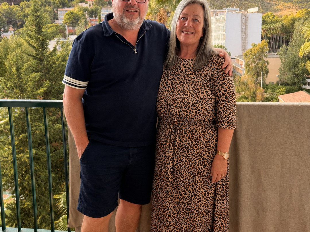 帕格拉瓦伦丁酒店-限成人主图