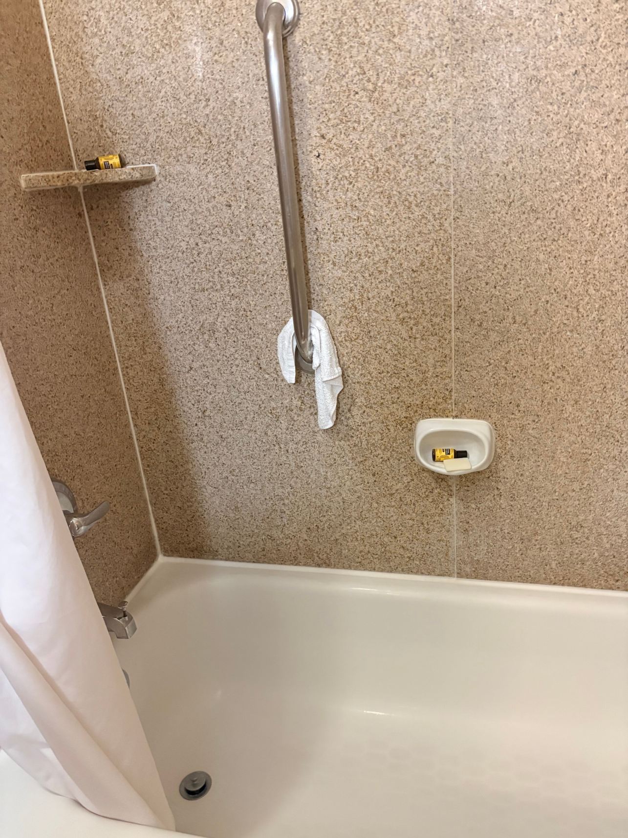 斯威特沃特贝斯特韦斯特优质套房酒店-旅行者