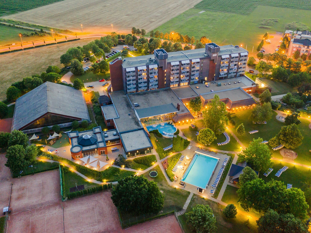 匈牙利酒店住宿-Danubius Hotel Bük