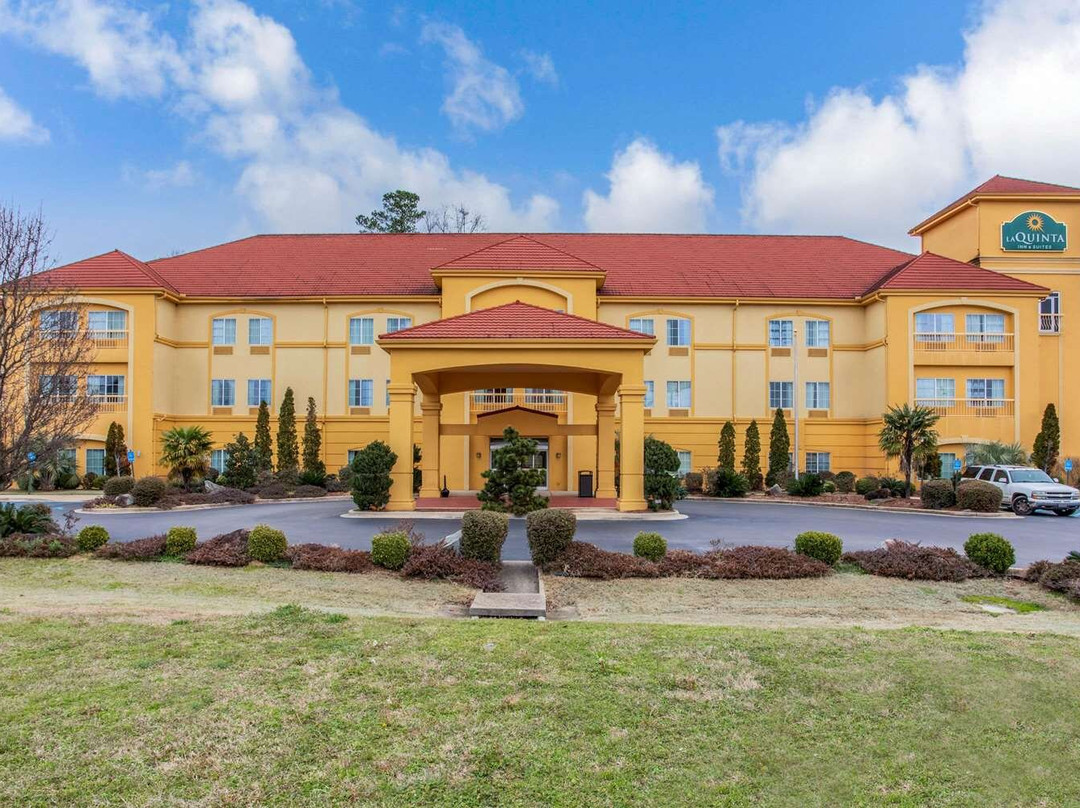 La Quinta Inn & Suites by Wyndham Fultondale Birmingham N