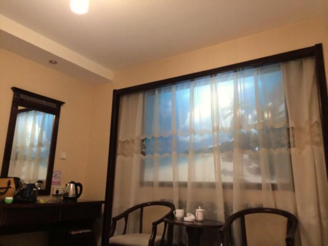 八荒通神酒店-客卧