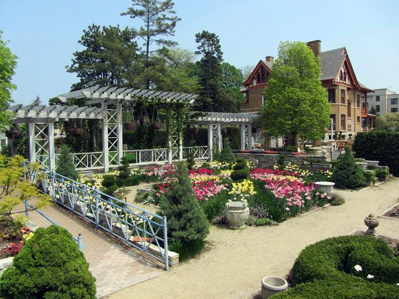 Allen Centennial Gardens景点图片