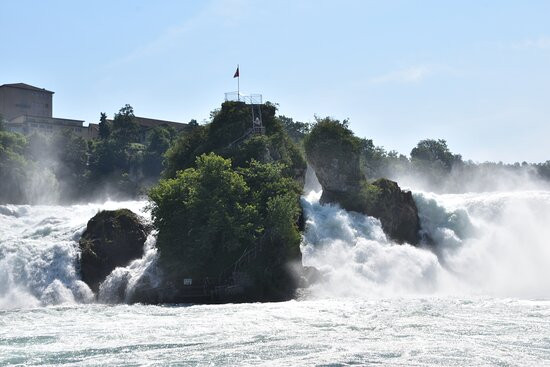 Rheinfallquai-诺伊豪森必去景点