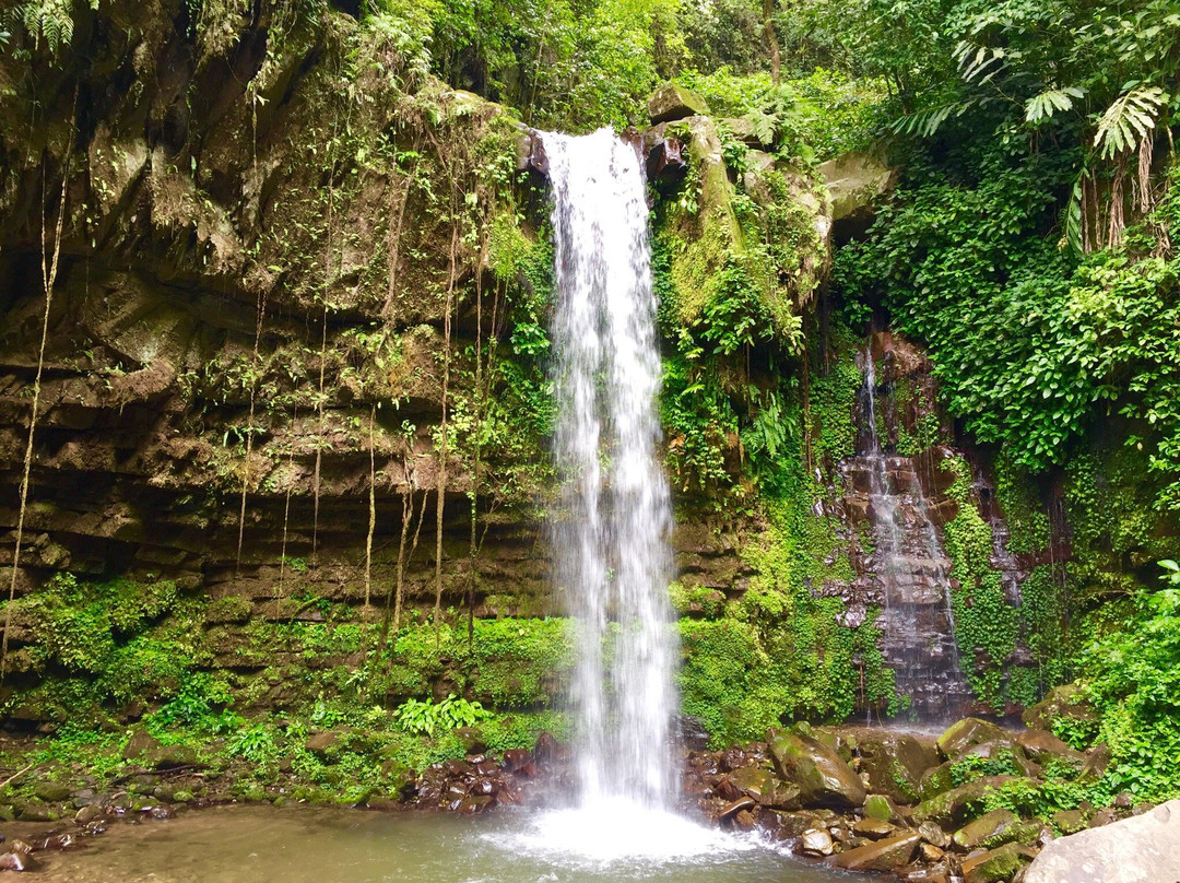 Mahua Waterfall景点图片