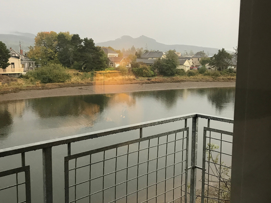 Riverside Inn