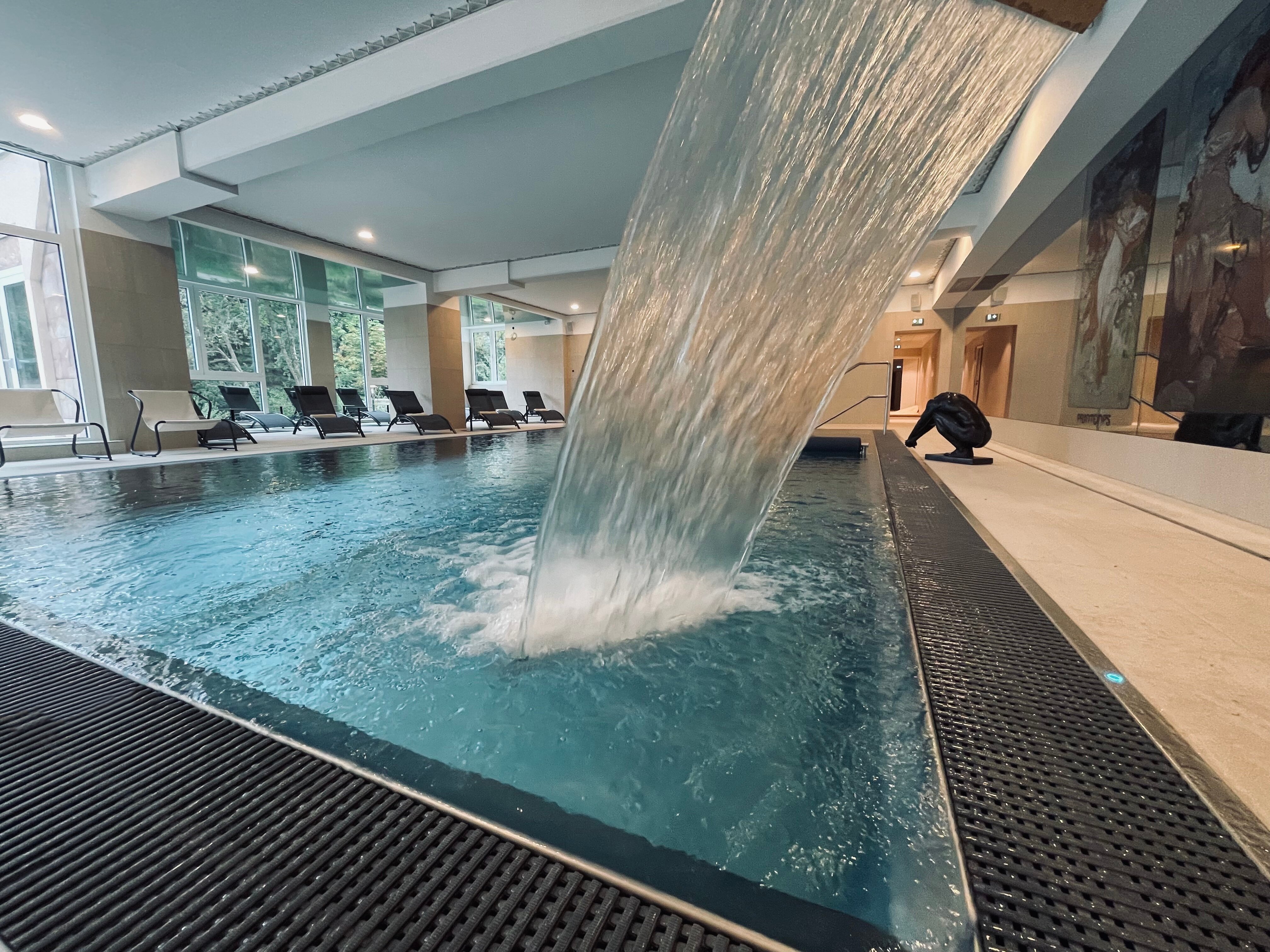 Hotel Spa Husseren Collections-泳池