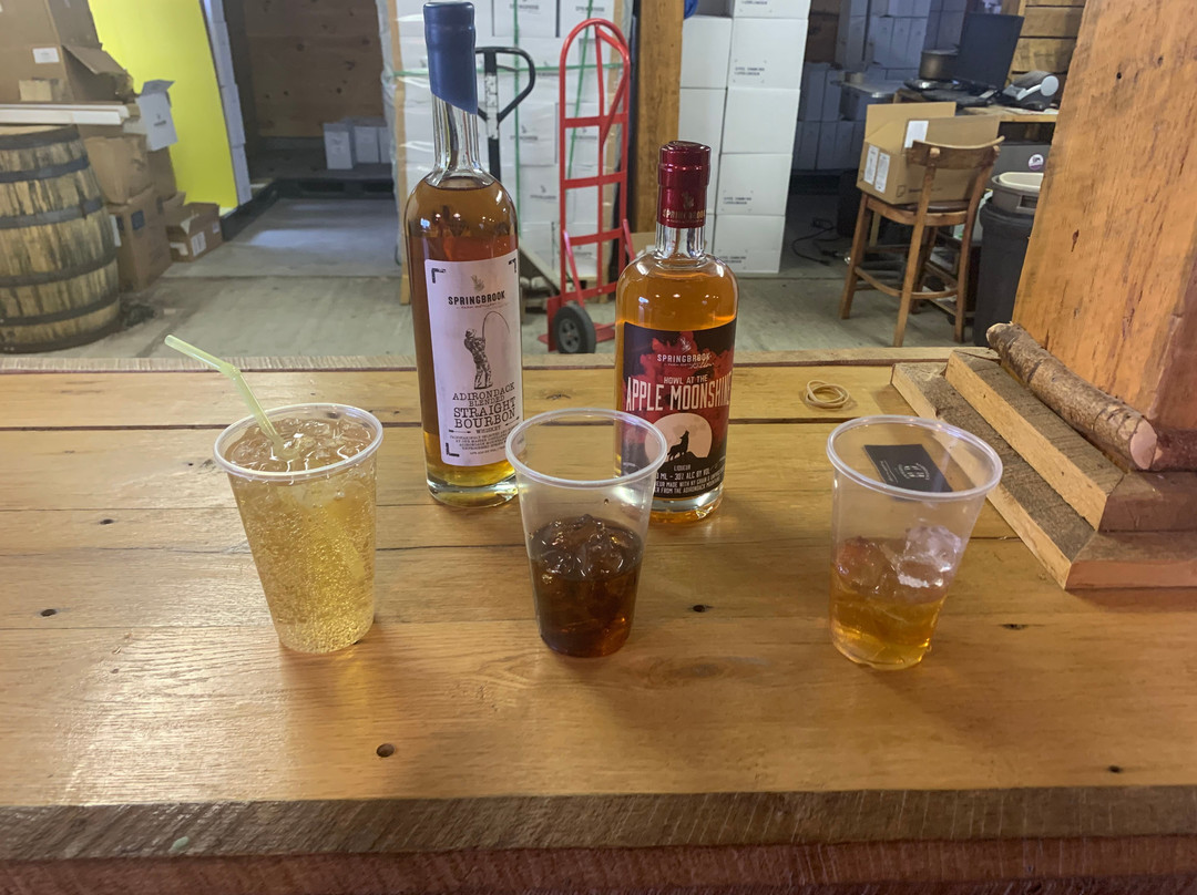 Springbrook Hollow Farm Distillery景点图片