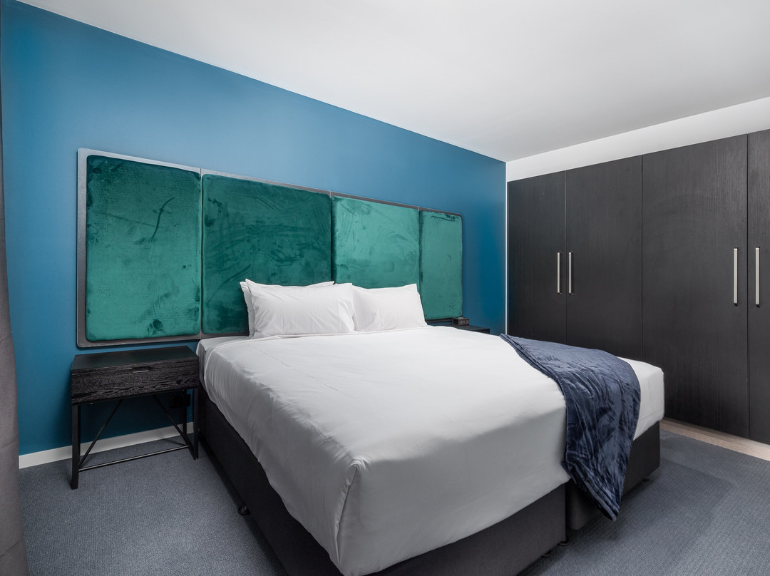 Oros Plus Hotel主图